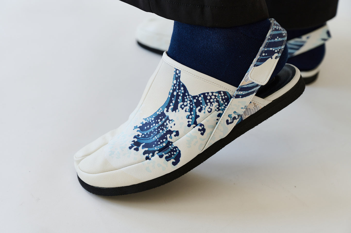 足袋シューズ<Tabi Shoes> 北斎~波~